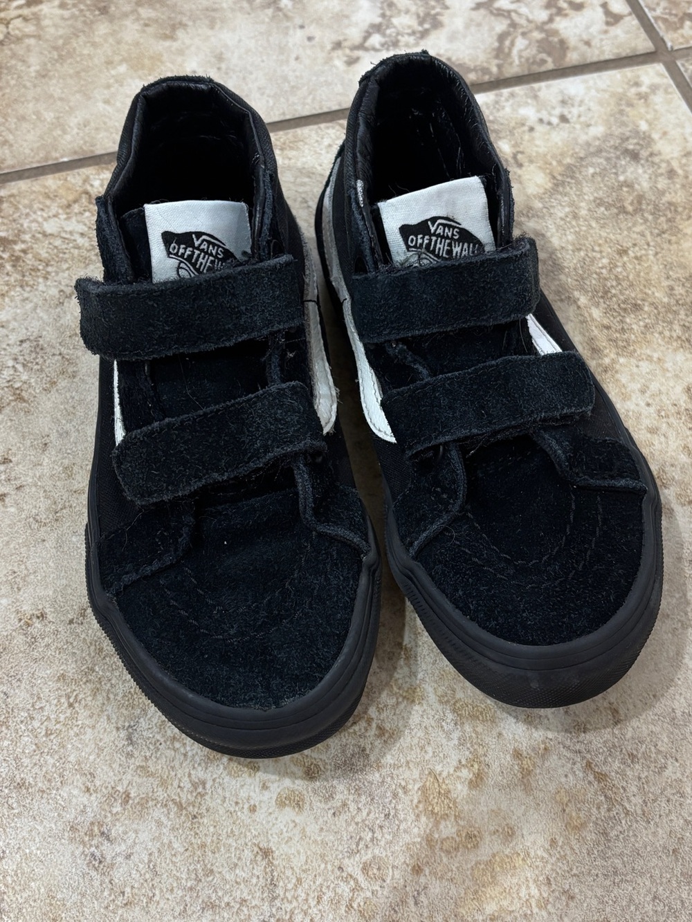 Black Vans mid rise